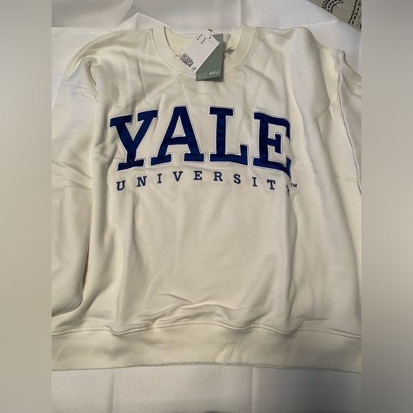 H&M “Yale University” Sweatshirt New With Tags Size Extra Large - Picture 3 of 6